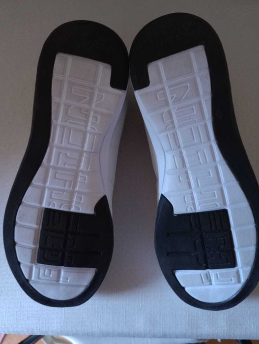 Tenis brancos bom preço N 42