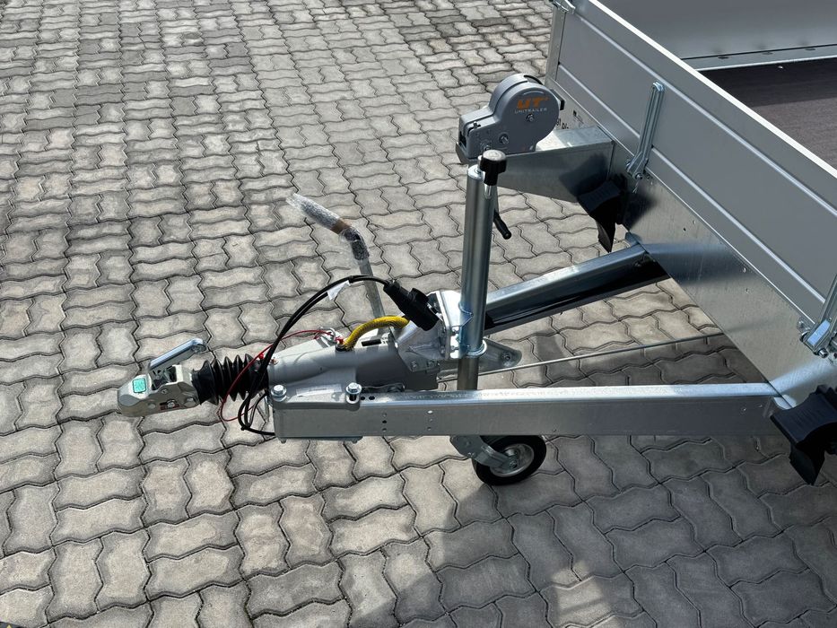 Atrelado MARTZ GT Plateau 600/3 (3.5T) + Taipais em Alumínio