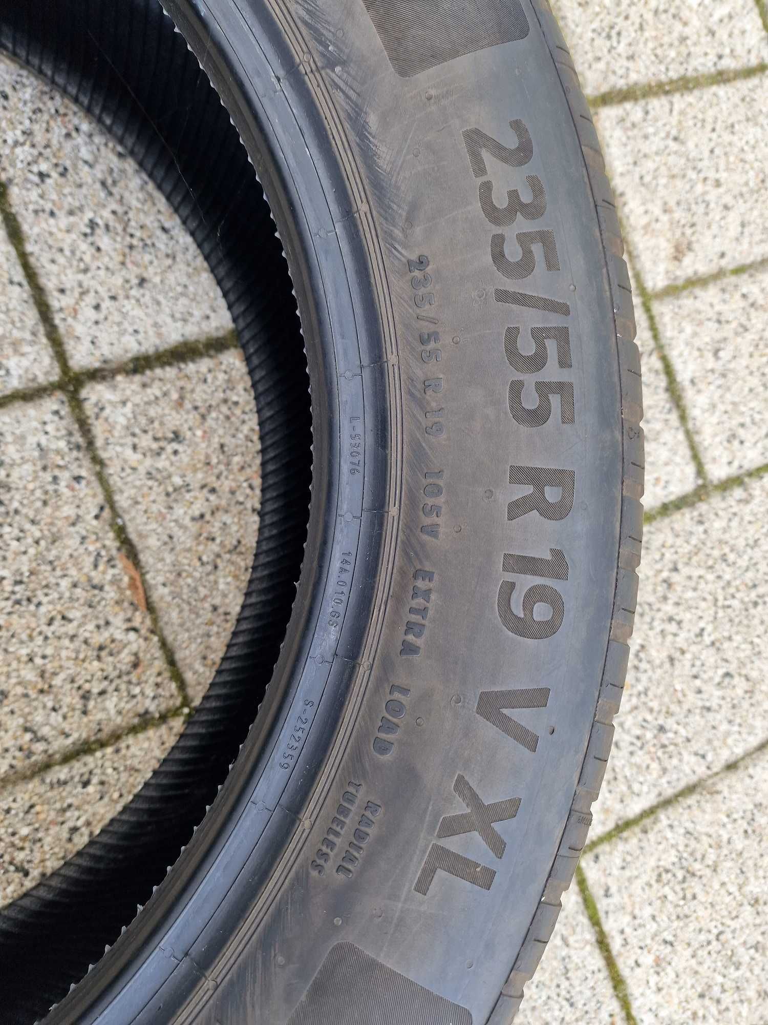 Opony 235/55 R19 V XL prawie nowe