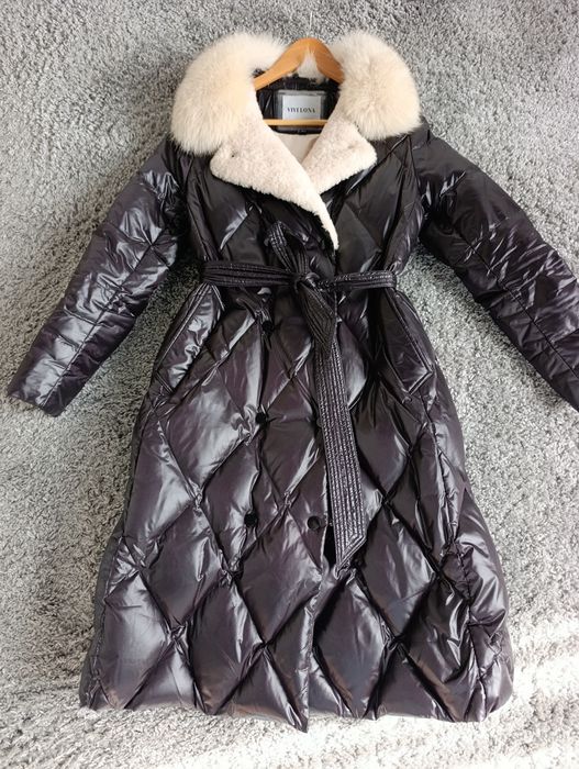 Натуральний пуховик з хутром песця