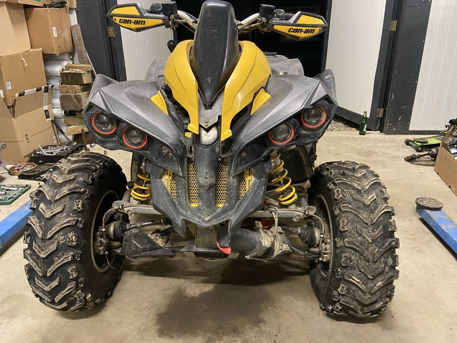 Plastiki osłona obudowy Bagażnik stelaż koła can am renegade 800R g1