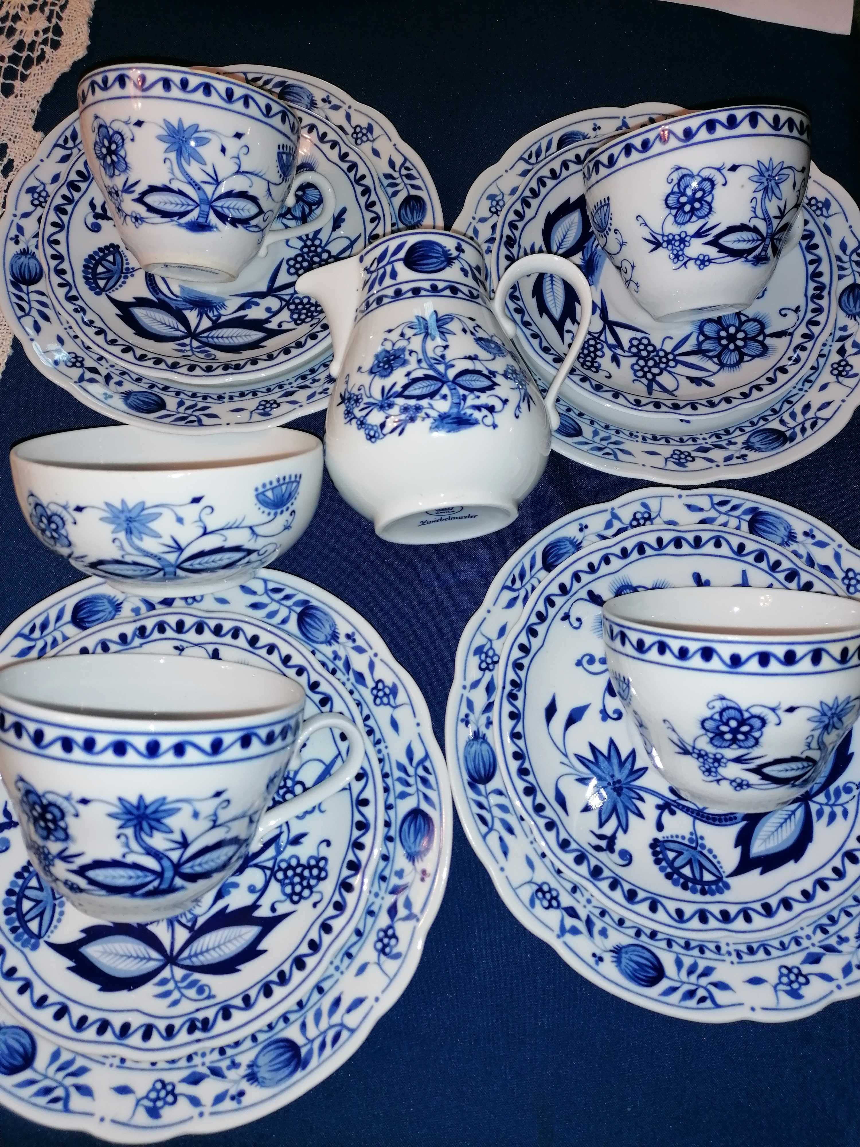 Porcelana z wzorem cebulowy - 4 trio, mlecznik, cukiernica.