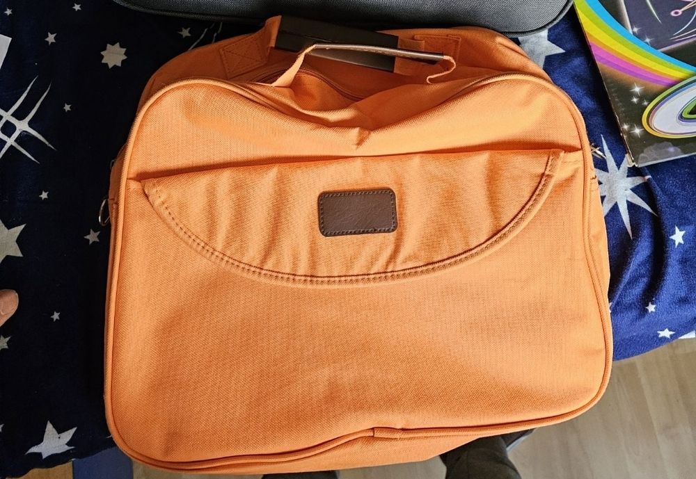 Сумка для ноута,учебы