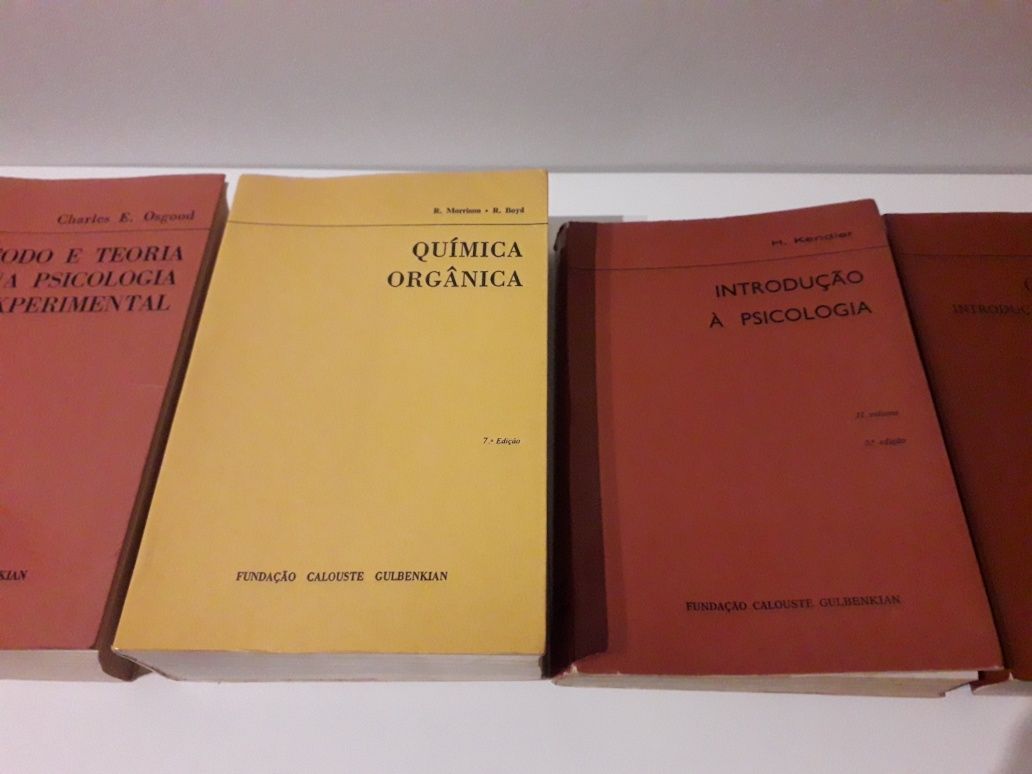 Coleção de livros Fundação Calouste Gulbenkian