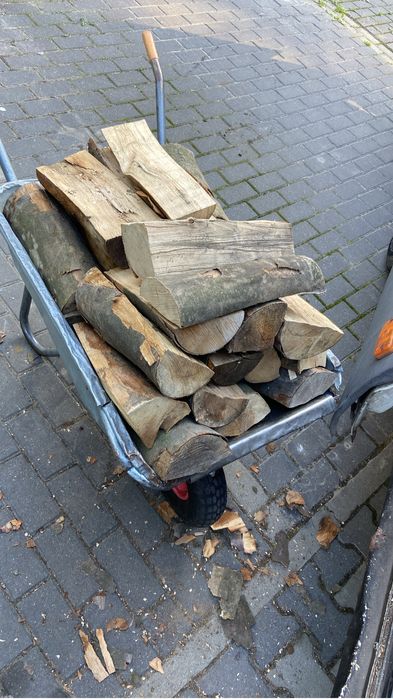 drewno kominkowe sezonowane warszawa okolice transport i układanie