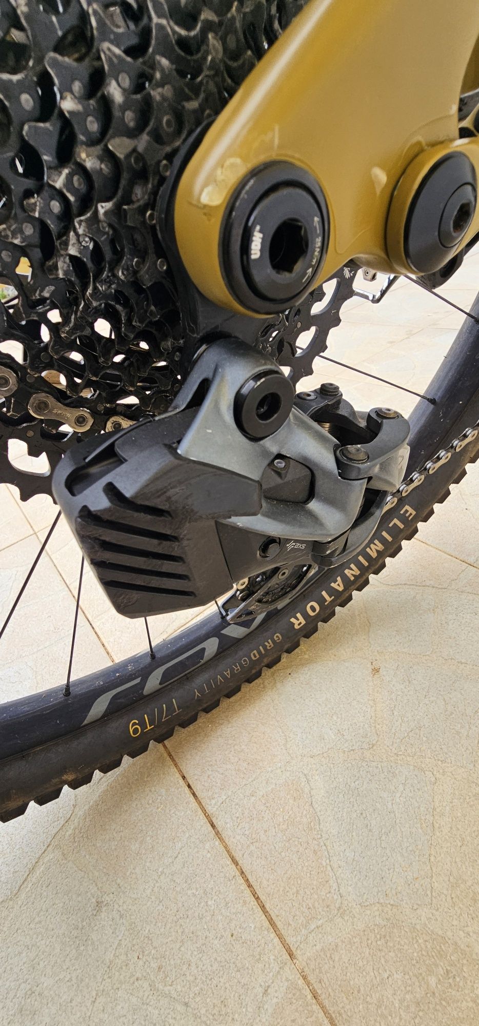 Specialized Turbo Levo Expert