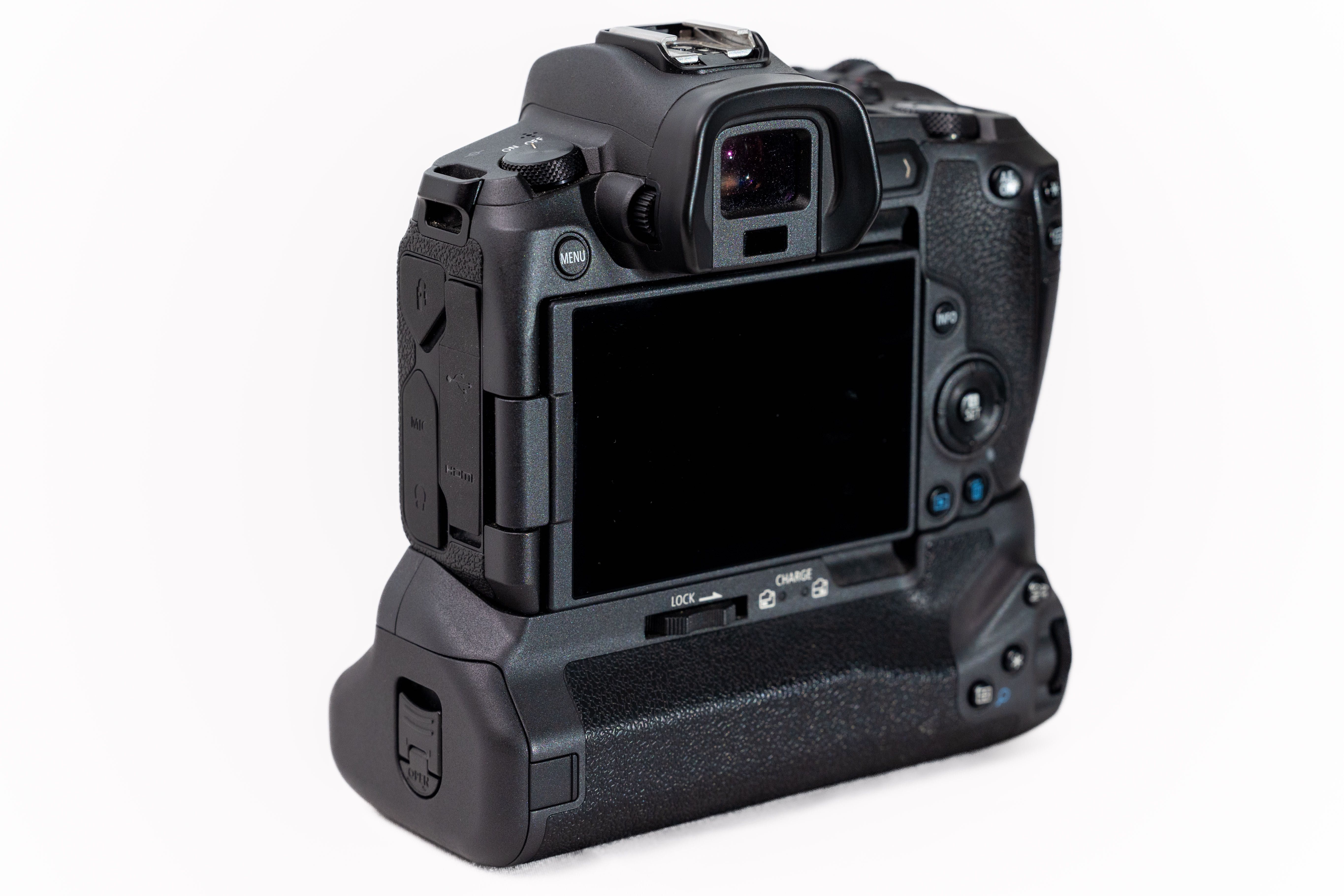 Canon EOS R em óptimo estado, como nova.
com Grip e 3 Baterias