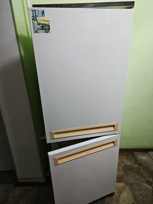 Продам робочий холодильник stinol