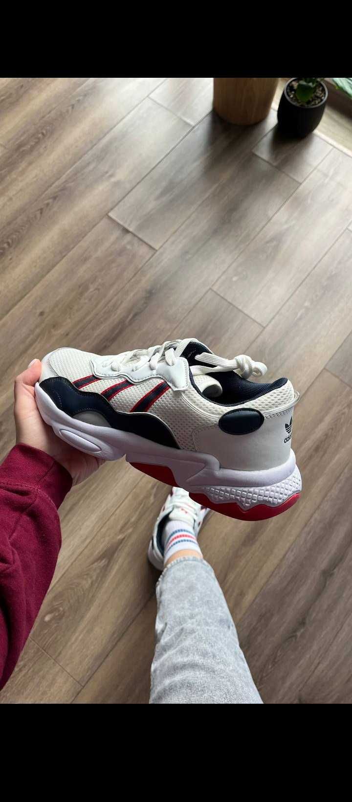 Кросівки adidas ozweego