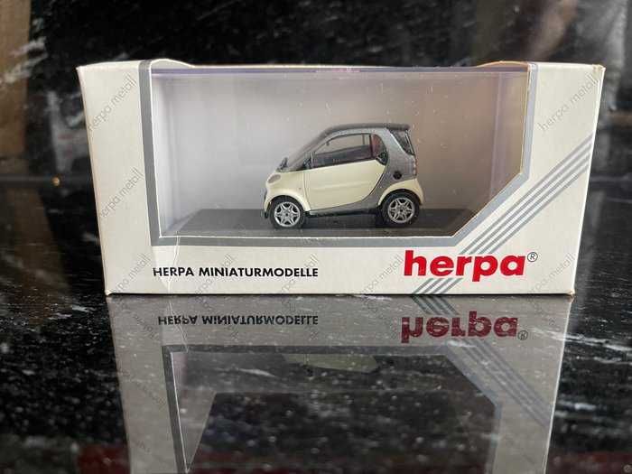 Herpa 1:43 - Miniatura de carro - Smart
