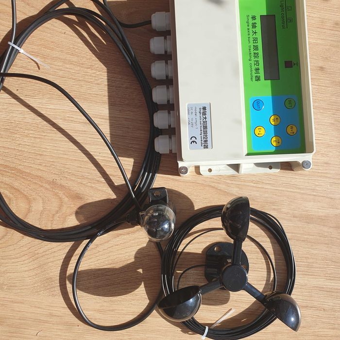 Solar tracker solarny sterownik fotowoltaika