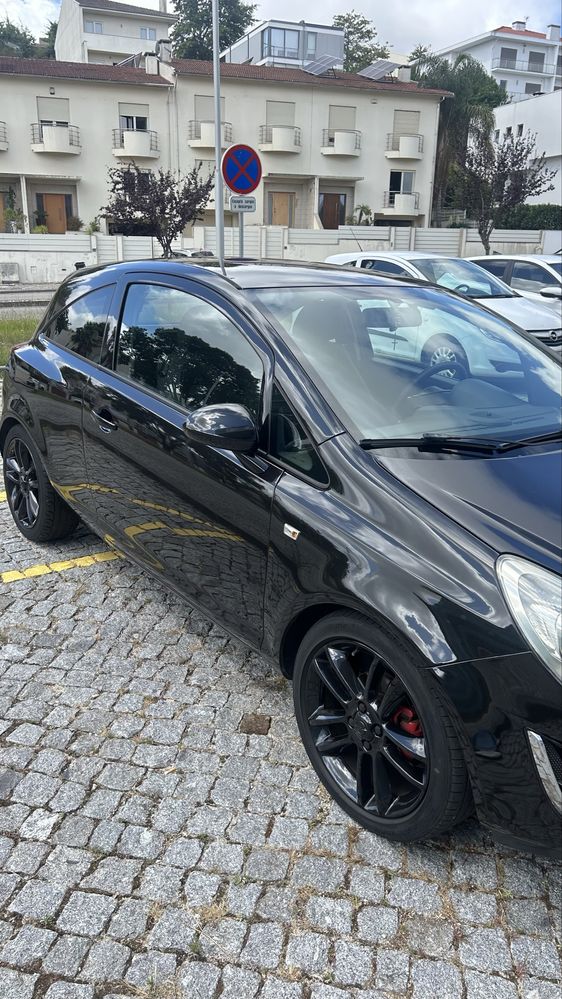 Opel corsa black edition 1.2
