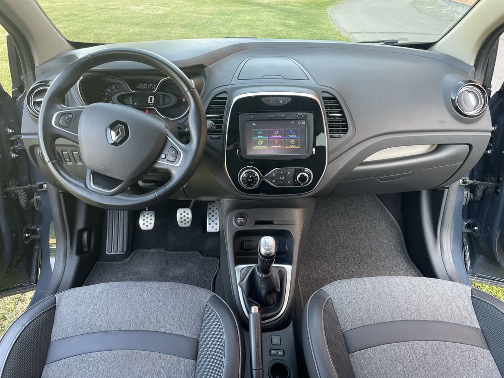RENAULT CAPTUR EXCLUSIVE 2018 FULL EXTRAS
