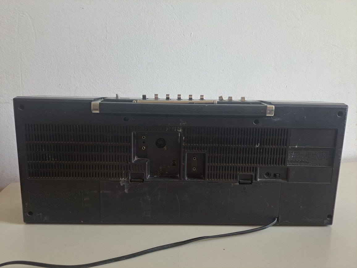 Hitachi trk 55e бумбокс радіоприймач магнітофон