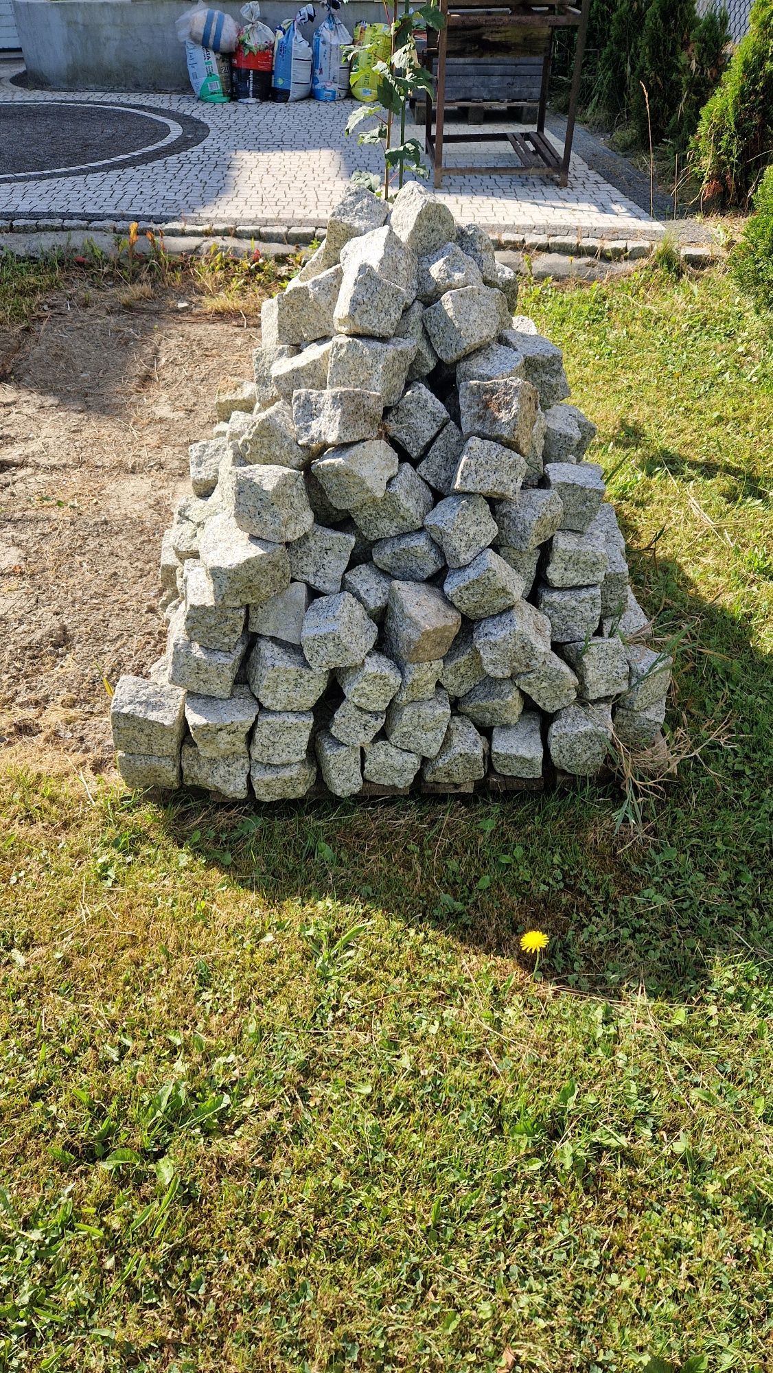 Kostka brukowa na obrzeża