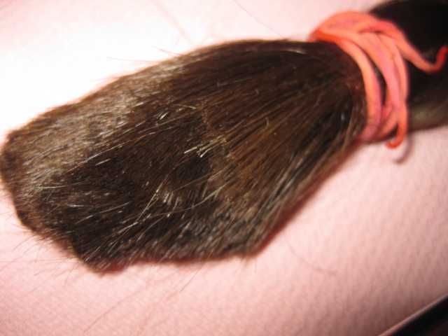 Волосся натуральне довге на перуку чи нарощувати