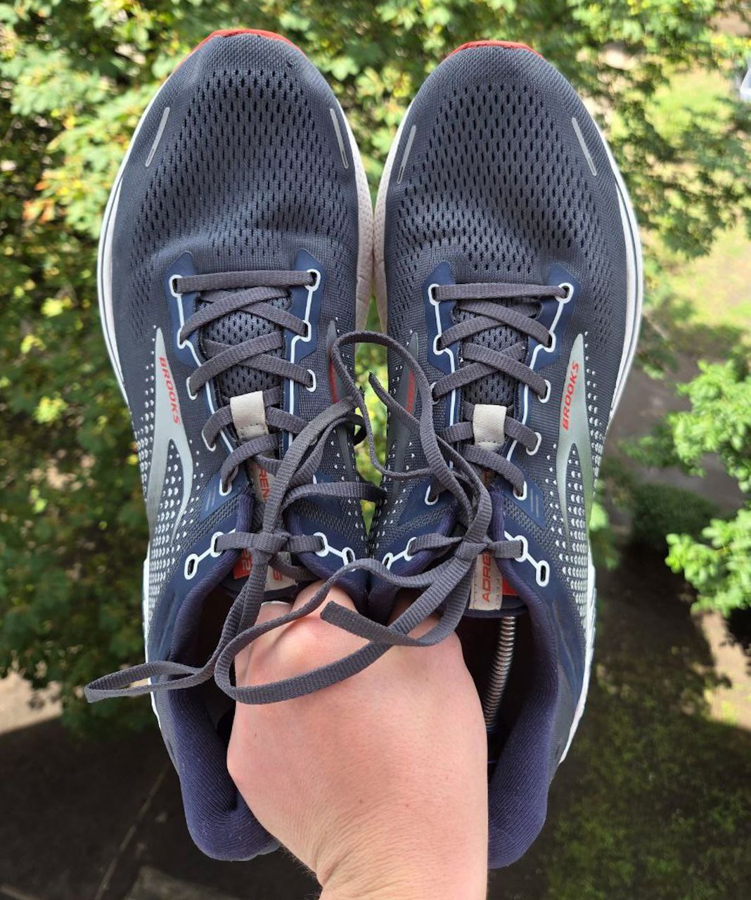 48.5р Brooks Adrenaline GTS 22 чоловічі спортивні кросівки