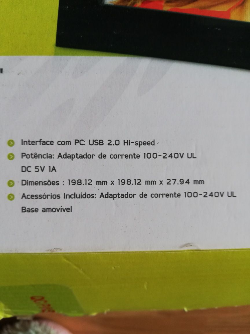 Moldura Mitsai usada com ecrã windscreen de 7"