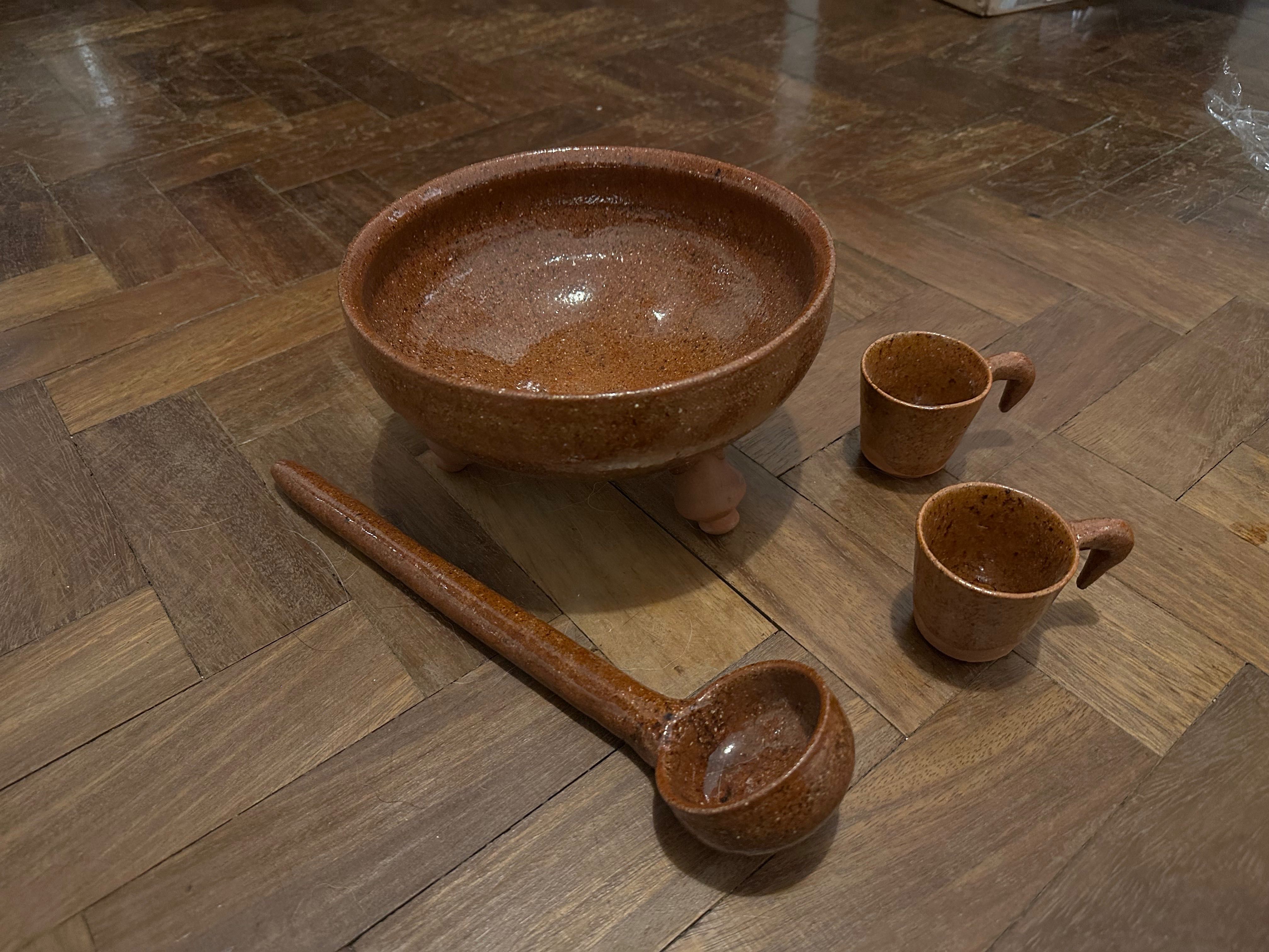 Conjunto para servir bebidas em barro