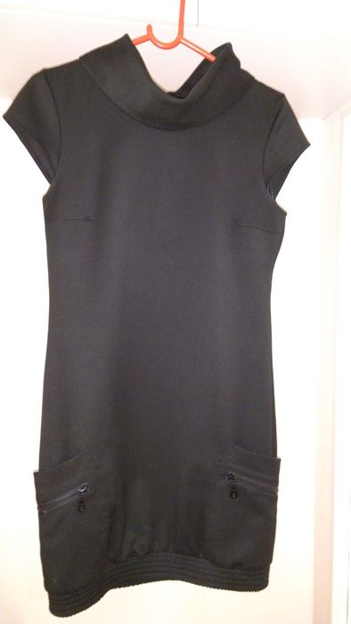 Sukienka czarna Mohito 36