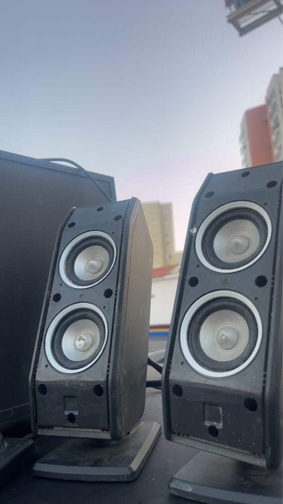 Sistema de som logitech