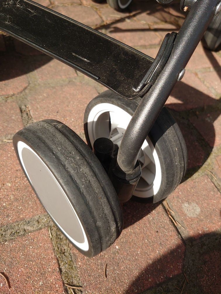 Wózek spacerowy Moolino Compact różowy