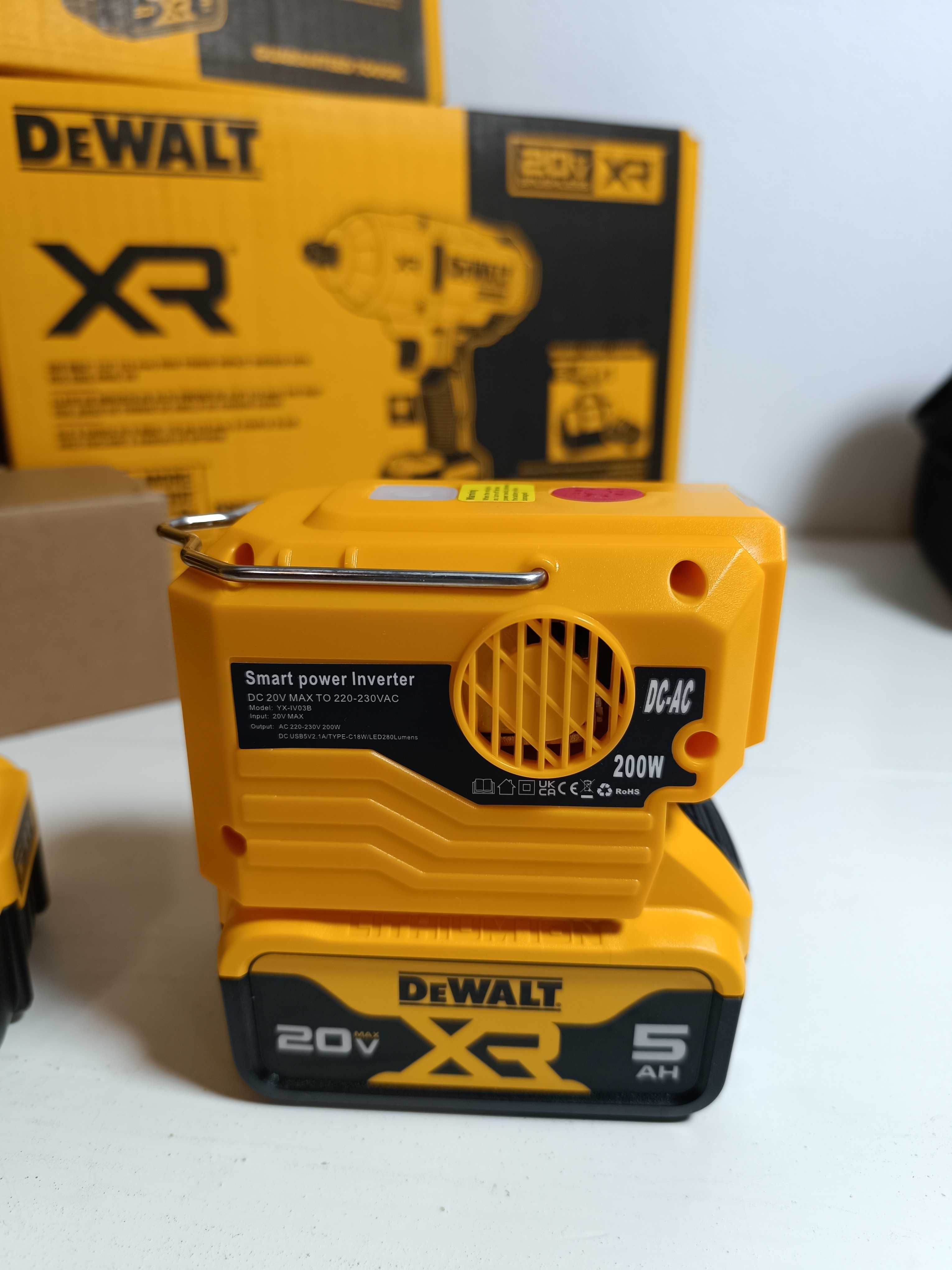 Инвертор dewalt інвертор 200вт з Америки 20в з ліхтарем та usb type-c