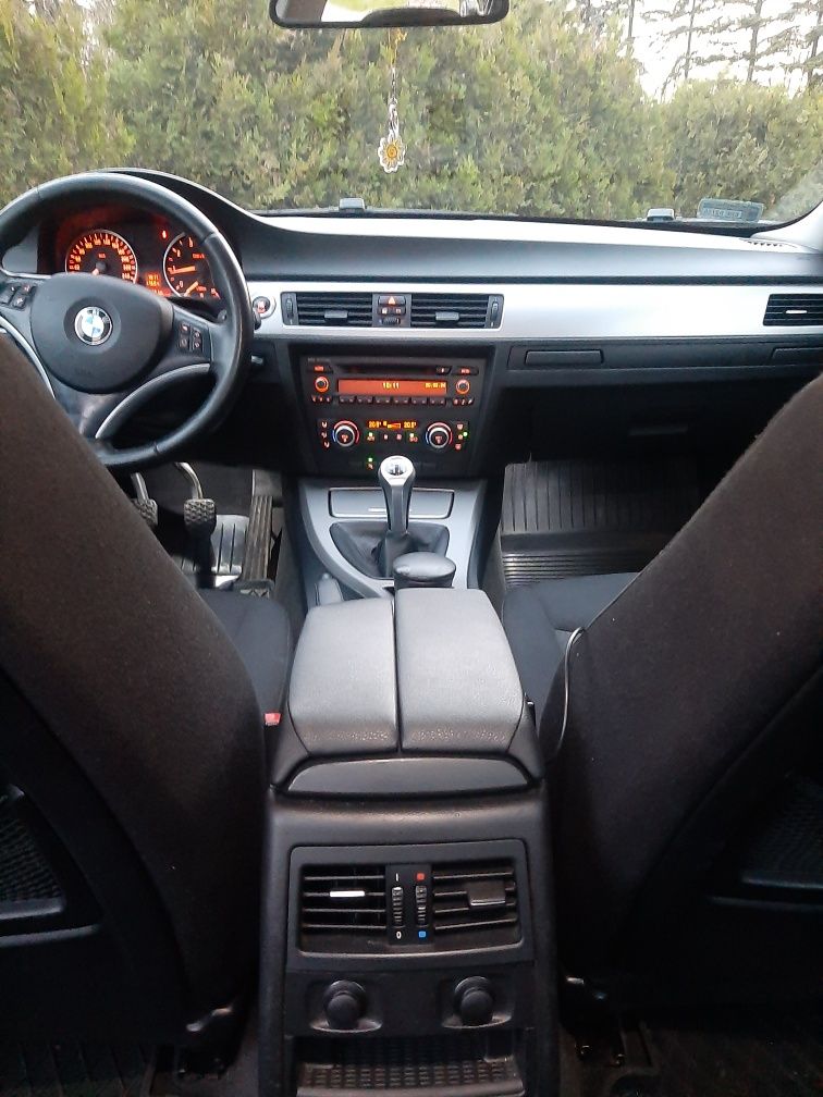 Bmw e90 2.0 2007r. LPG Mały przebieg