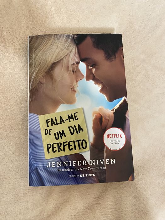 Livro- “Fala-me de um dia perfeito”