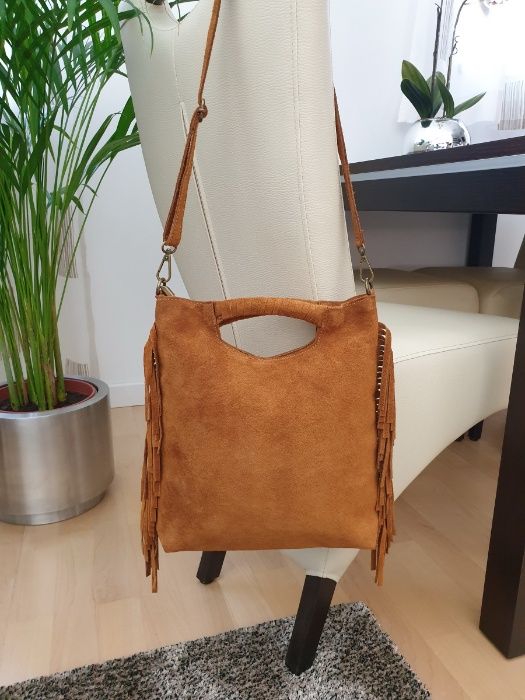 VERA PELLE torebka zamszowa listonoszka boho z frędzlami V406 taupe