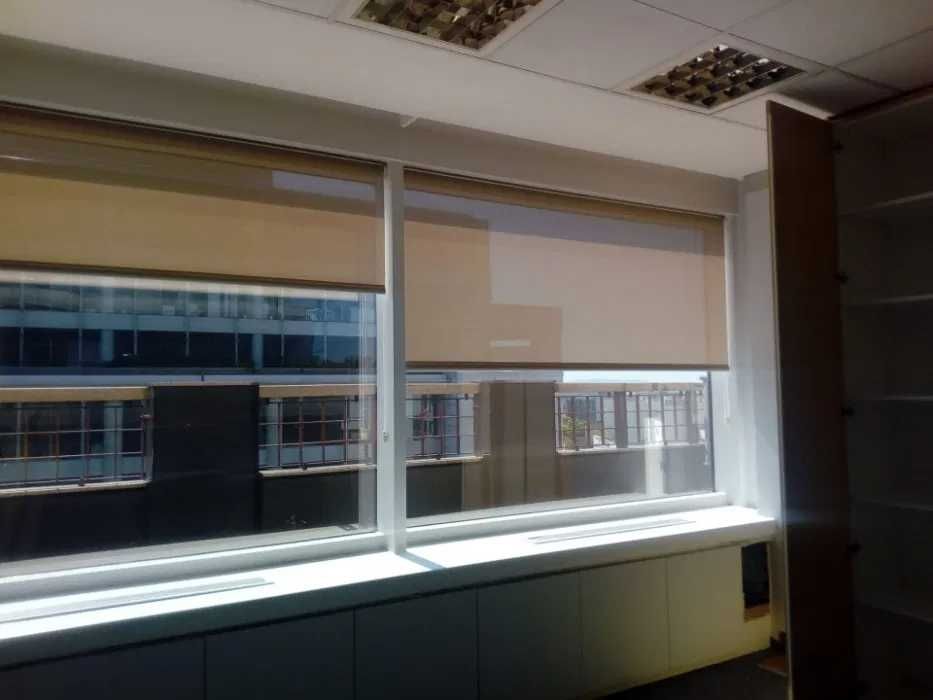 Cortinas / Estores de rolo várias medidas branco e bege