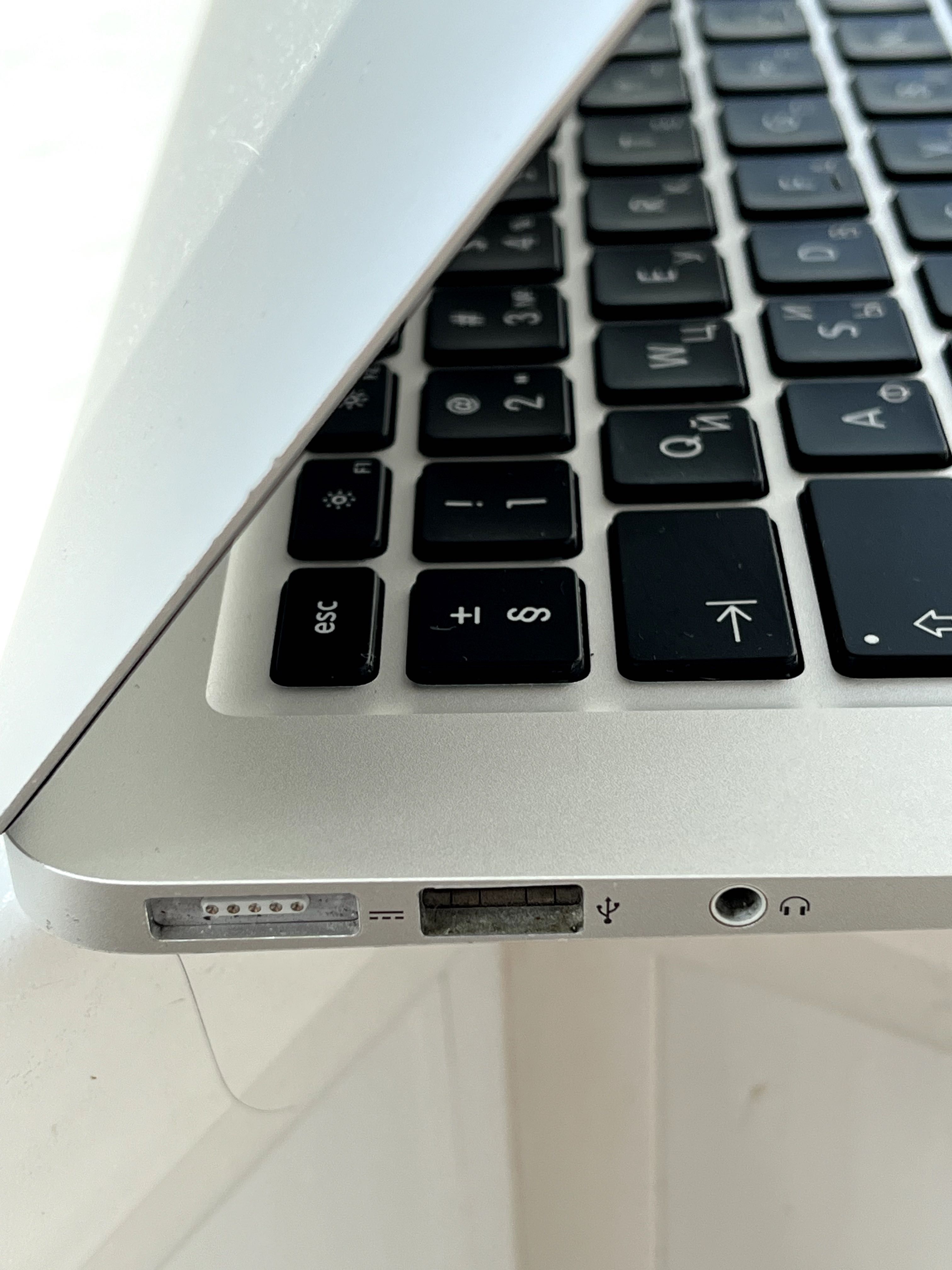 MacBook Air 13’ 2015 (A1466)