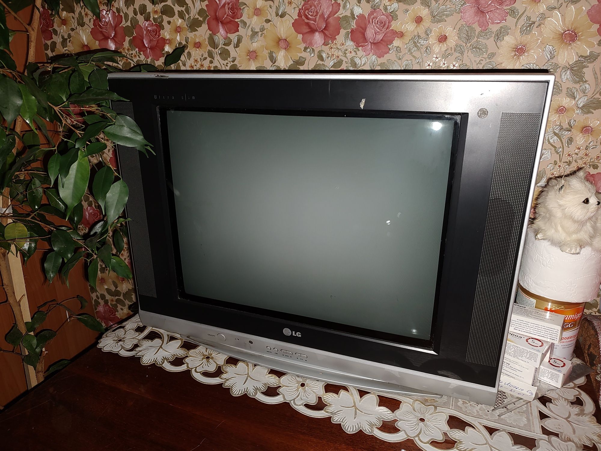 Продам телевізор Samsung , потребує ремонту