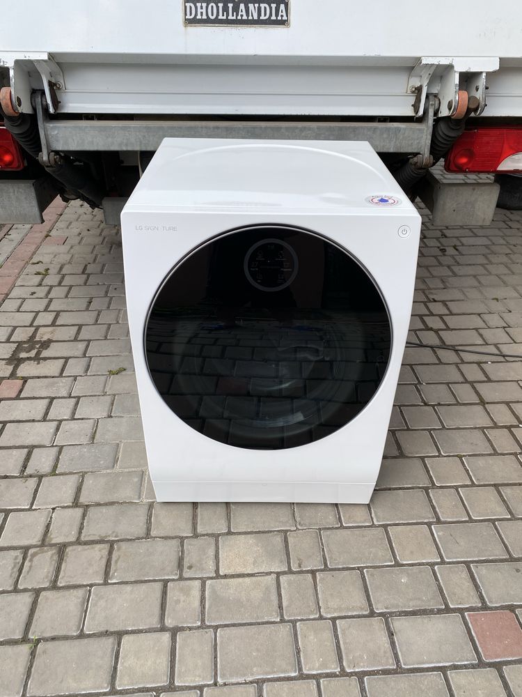 LG Signature 12/7 kg