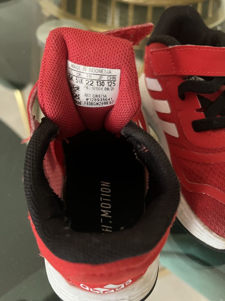 Adidas Lightmotion 22