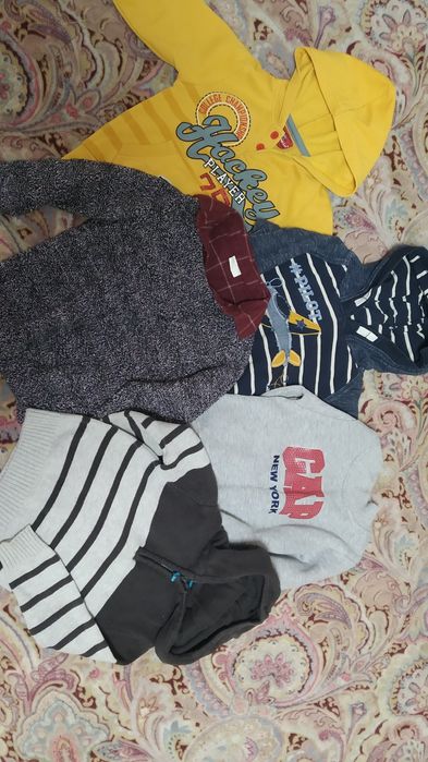 Свитшот, кофта, свитер теплые цена за все 150 грн