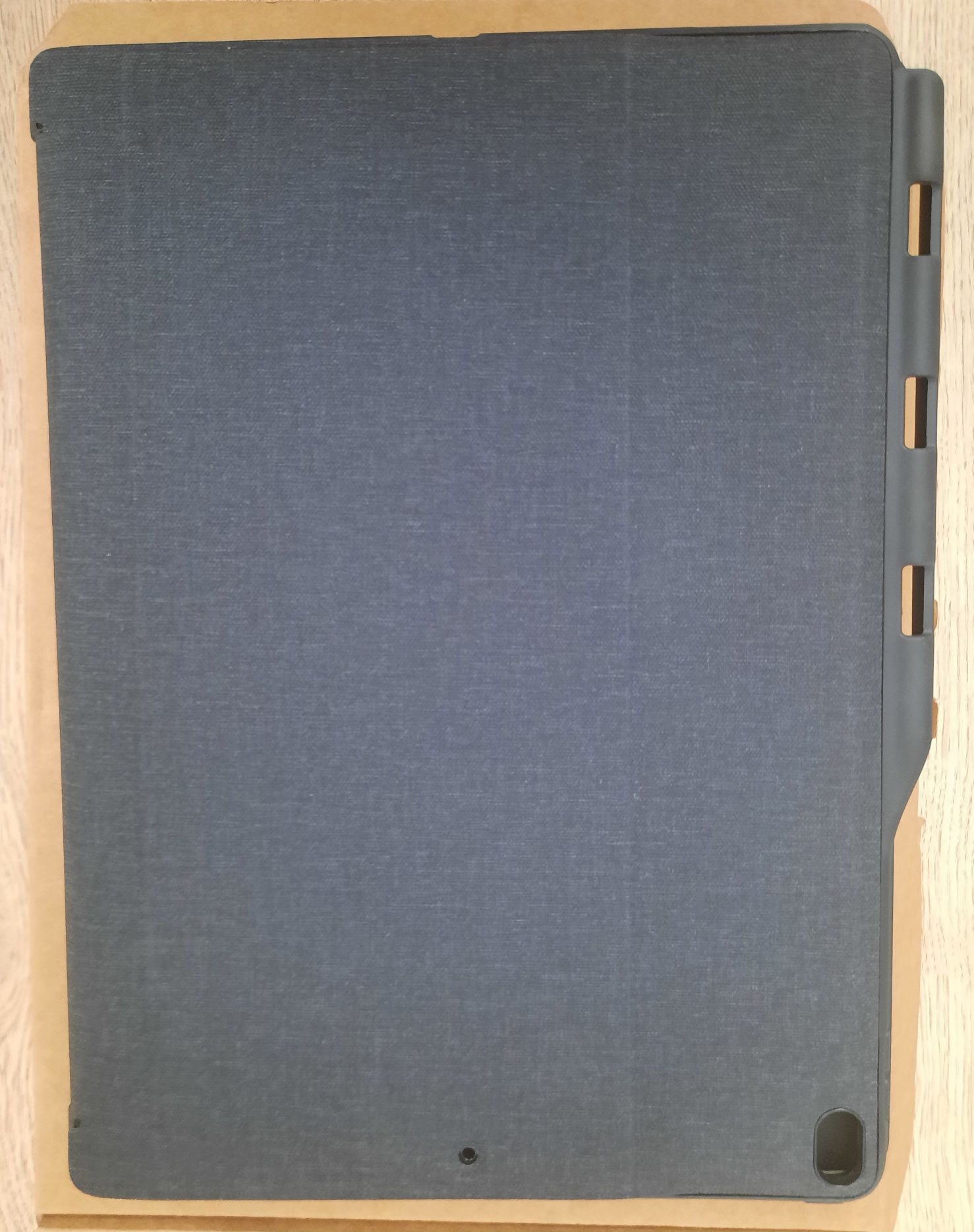 Etui na tablet z klawiaturą bluetoothu nowe
