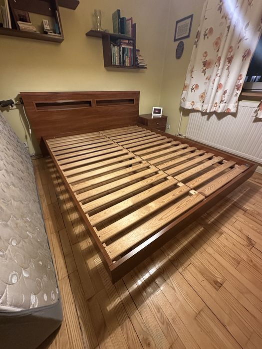 Rama łóżka z zagłowkiem 160x200