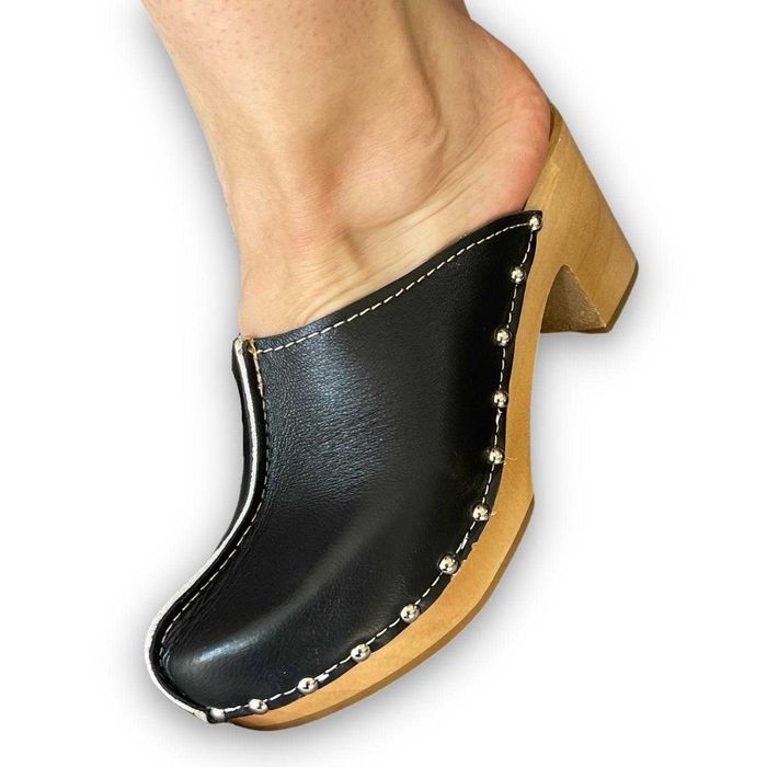 Drewniaki chodaki na wysokim obcasie czarne modne i wygodne