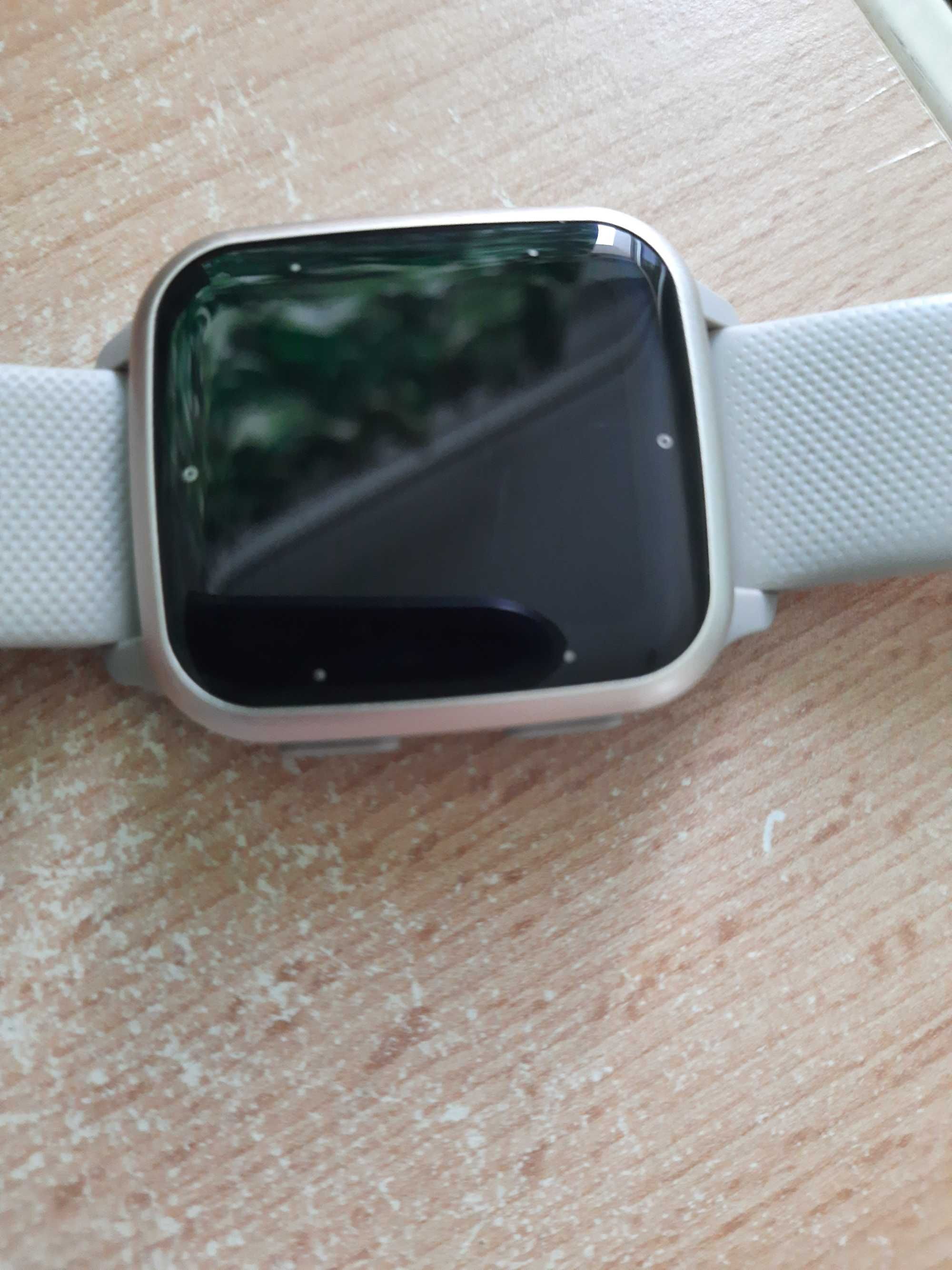 Smartwatch Garmin Venu SQ2 Music GPS kremowo-biały