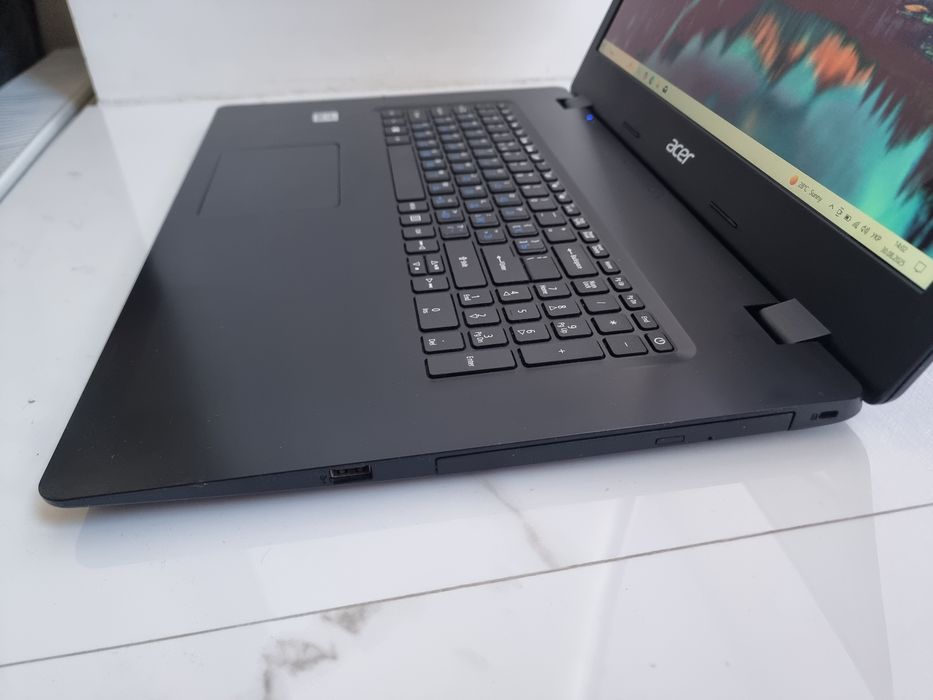 Acer "17.3  Core i5-1035G1, SSD + 1000gb HDD,  RAM 8
