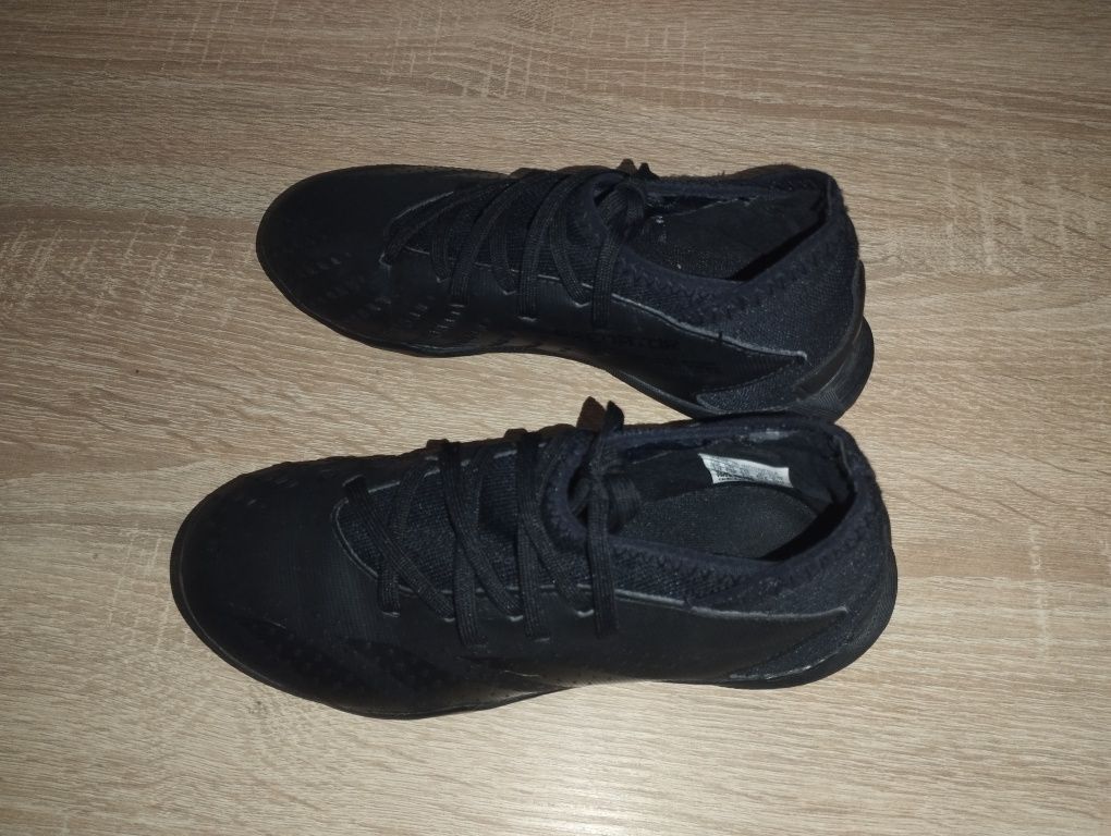 Buty piłkarskie Adidas Predator junior r. 31,5