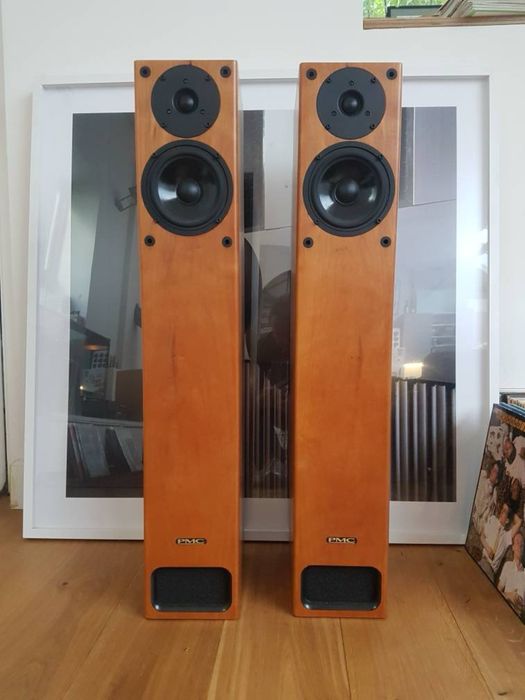 Colunas audio PMC gb1  em exelente estado