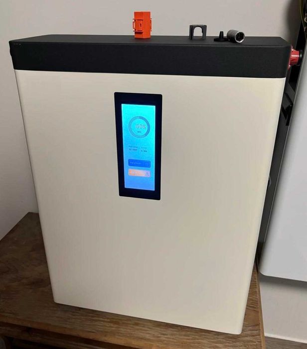 Magazyn Energii LiFePO4 5.12kW z wyświetlaczem - WYPRZEDAŻ | VoltStack