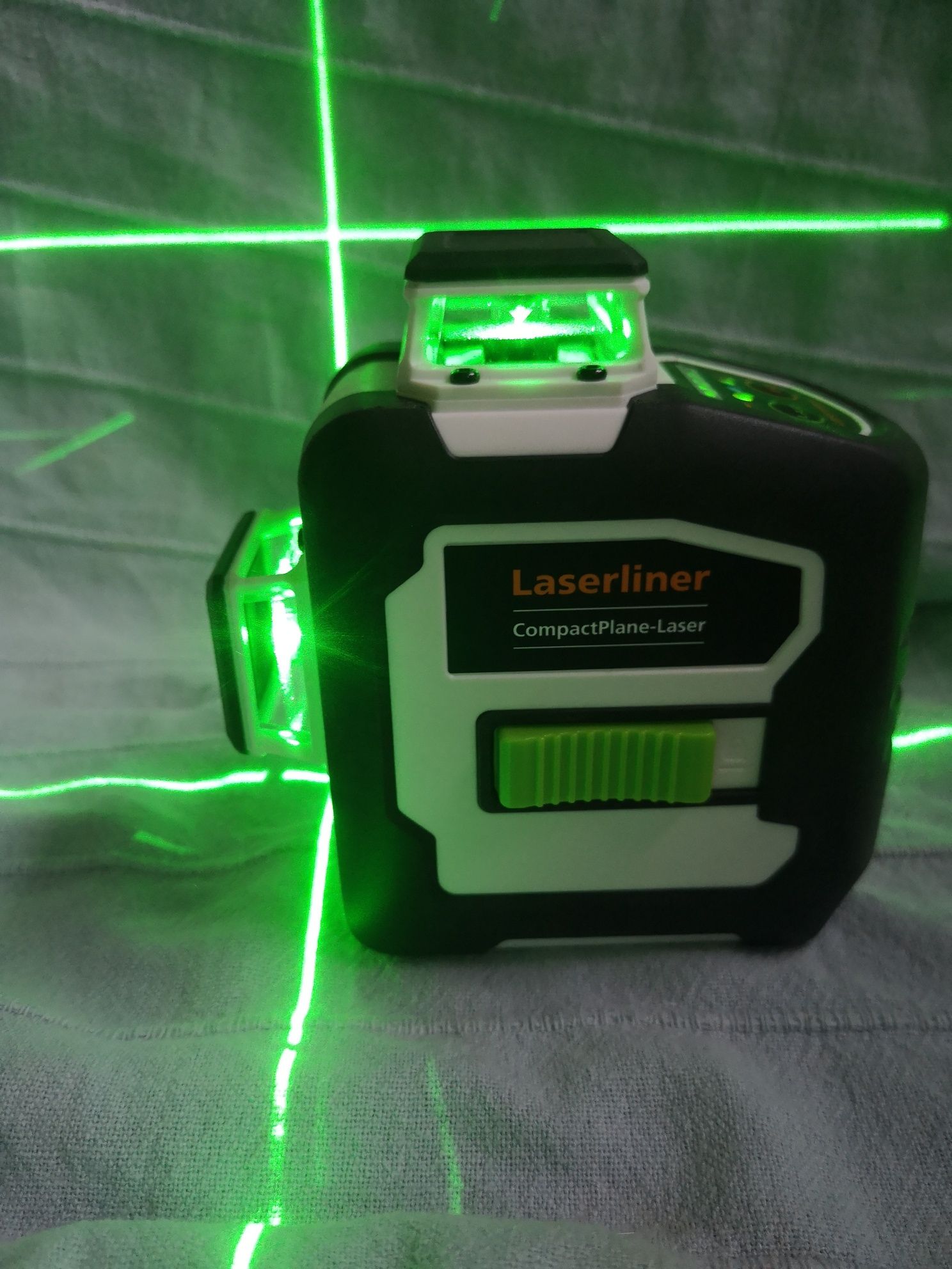 Laserliner compact plane laser zielona wiązka 360 stopni 3 linie nowy