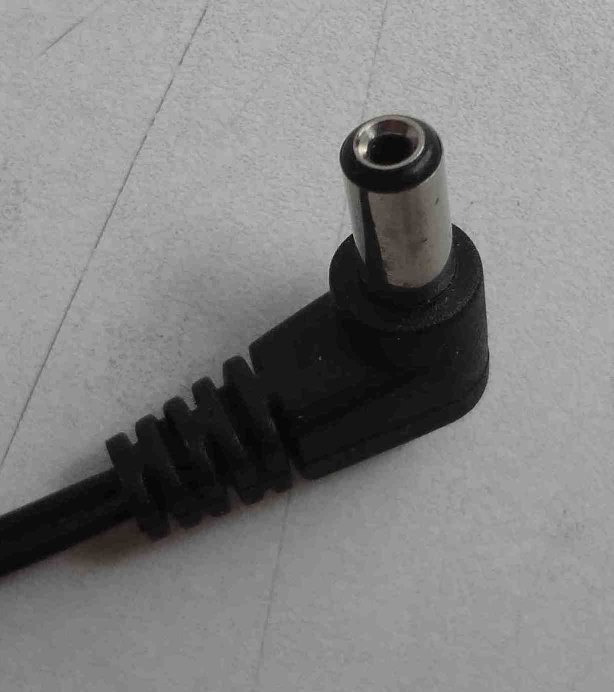 Блок питания 9V 1000mA YF-019 зарядка