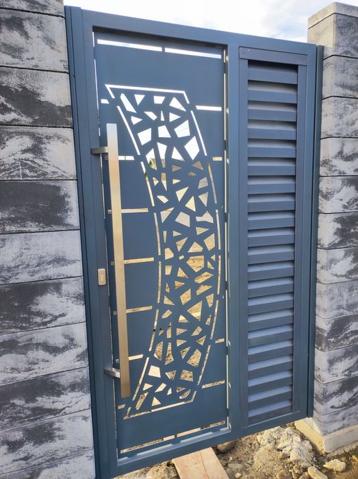 ... SaneX - Group ... Фабрика воріт та металоконструкцій