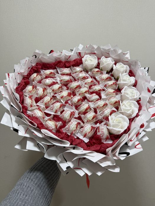 Букет з цукерок, рафаелло, подарунок