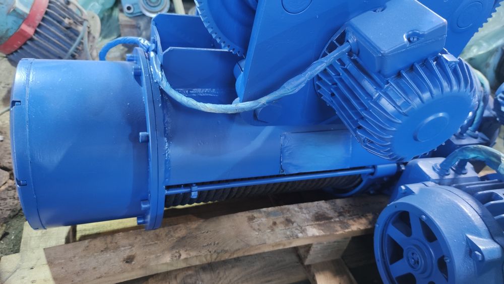 Тельфер 3,2т, Н-12м, Болгария. В отличном состоянии