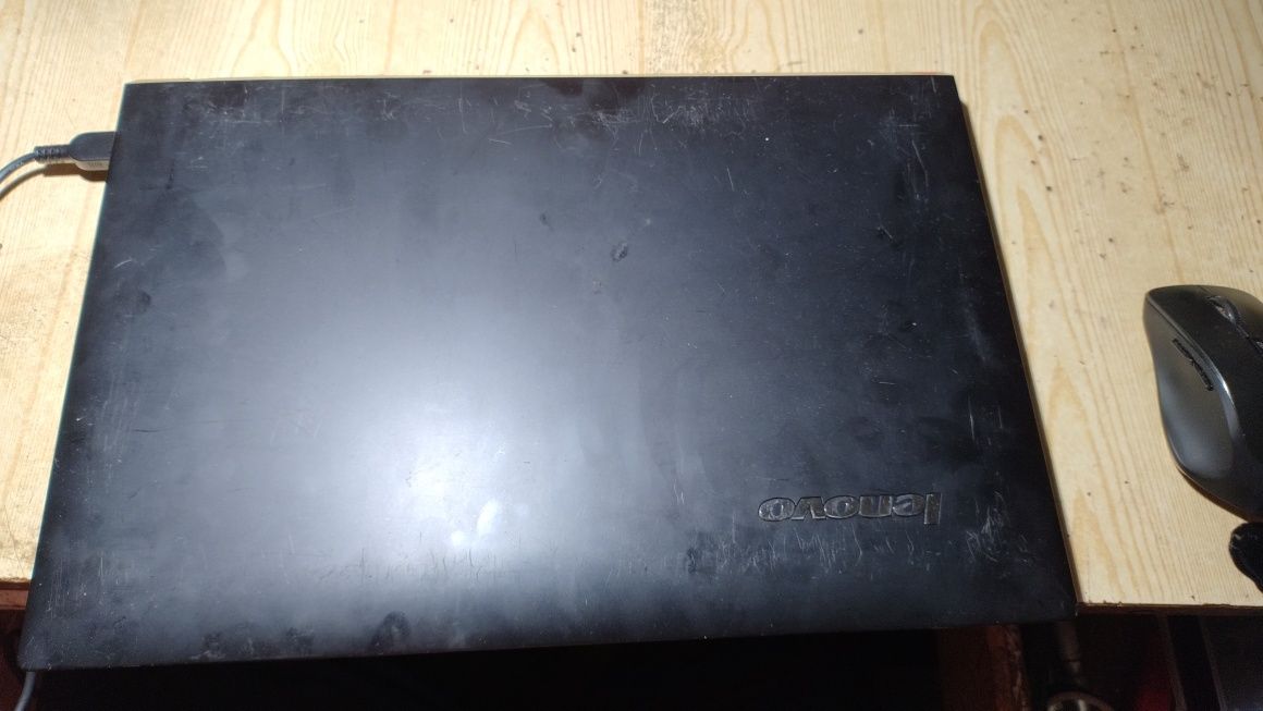 Laptop LENOVO B50-70